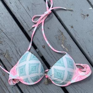 🔥NEW🔥VICTORIA SECRET SWIM TOP 32B